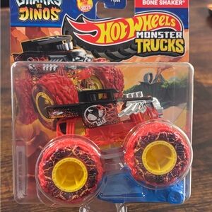 Hot Wheels Monster Trucks 1:64 Sharks Vs. Dinos - Bone Shaker Team Dino 2025 NEW